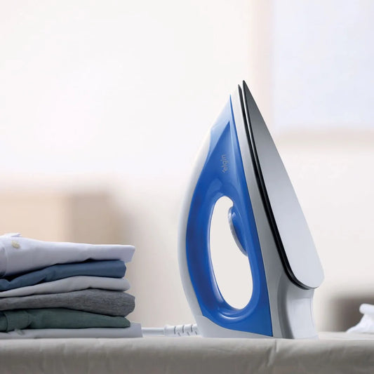 Ferro de Passar Iron Force Plus - Base Antiaderente Salva Botões 1.100W 220V