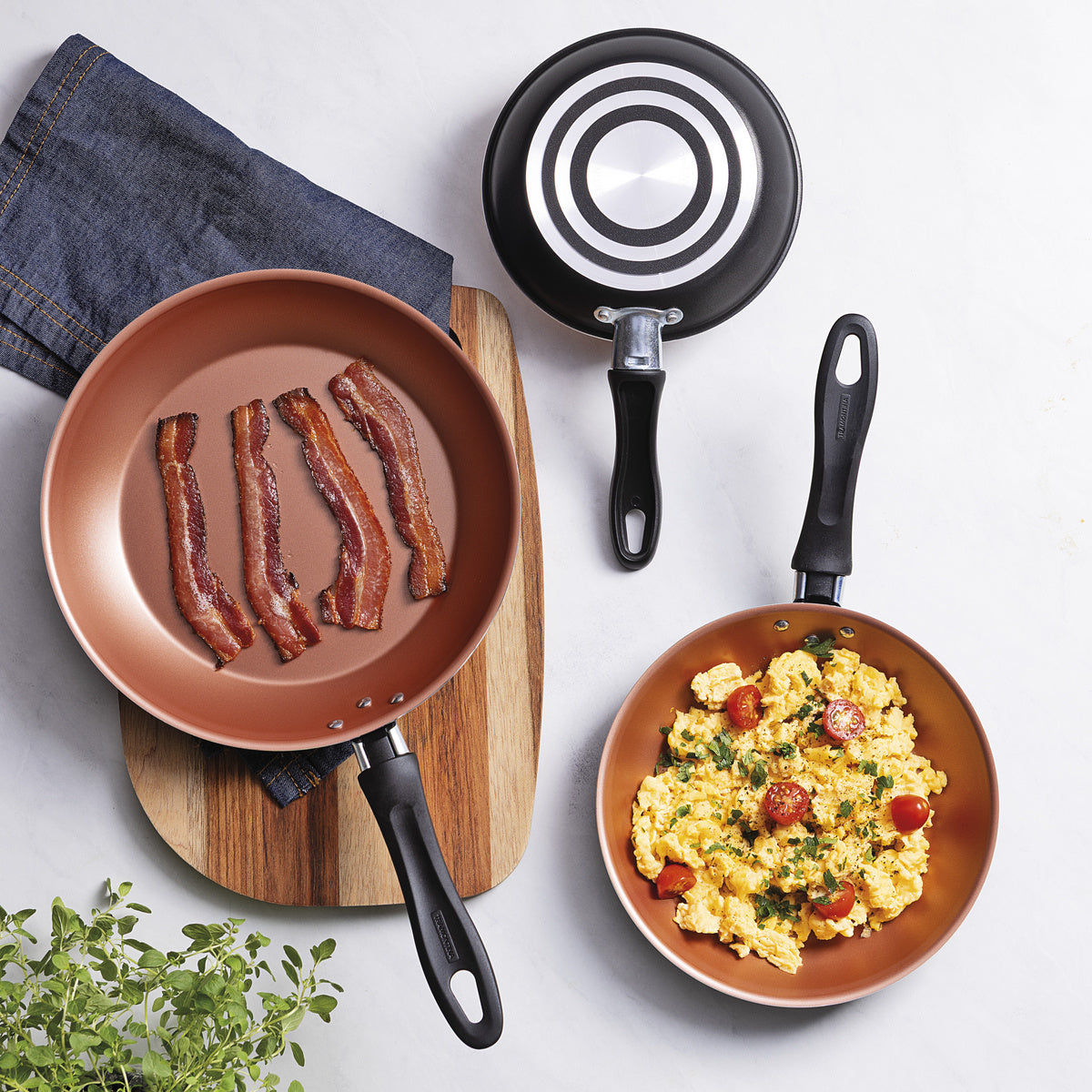 Jogo de Frigideiras Tramontina Linz com Revestimento Interno em Antiaderente Starflon Max e Externo de Poliéster Preto 03 Peças