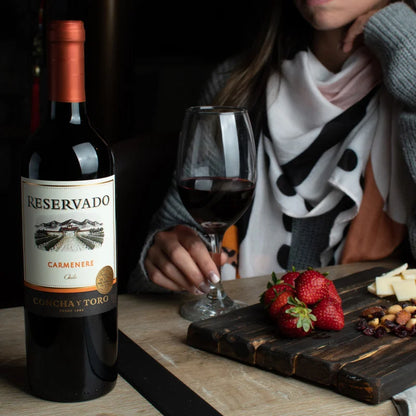Concha y Toro Vinho Tinto Chileno Reservado Carmenere 750 ml
